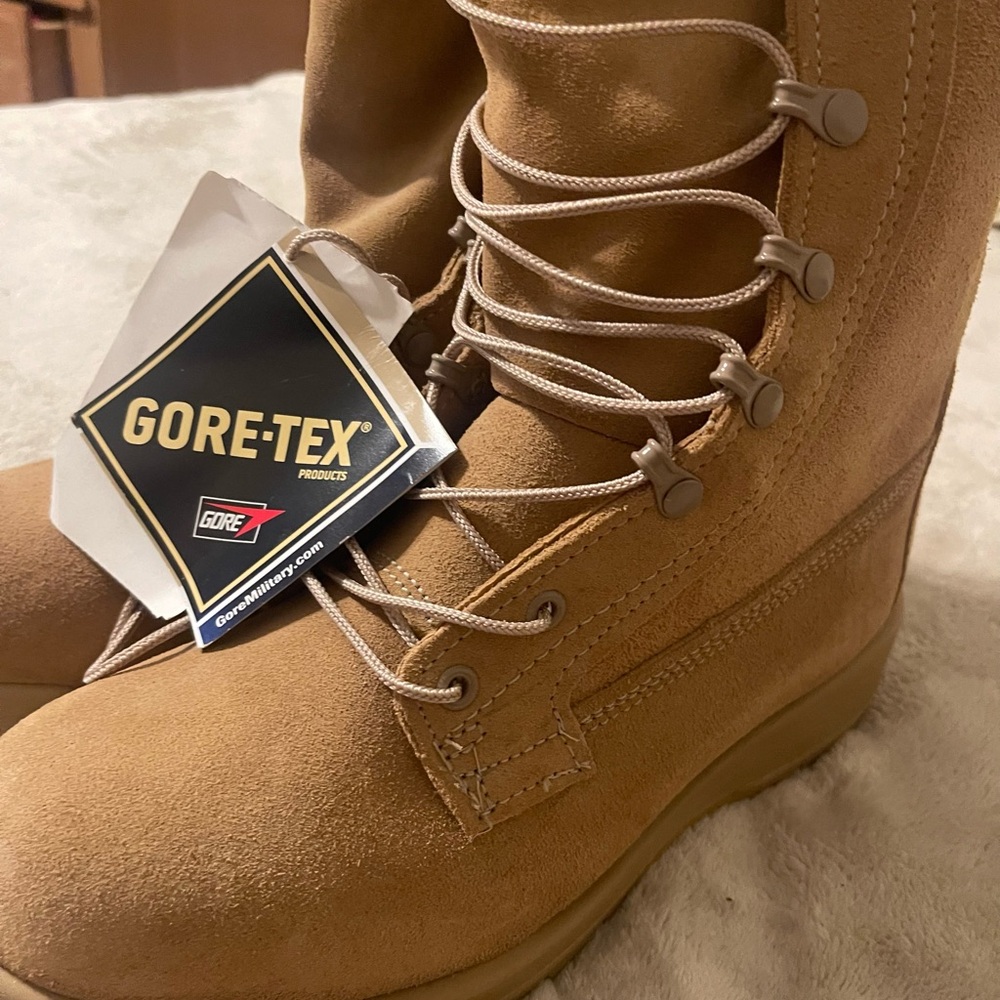 GORE-TEX Women's Light Brown Combat Boots
